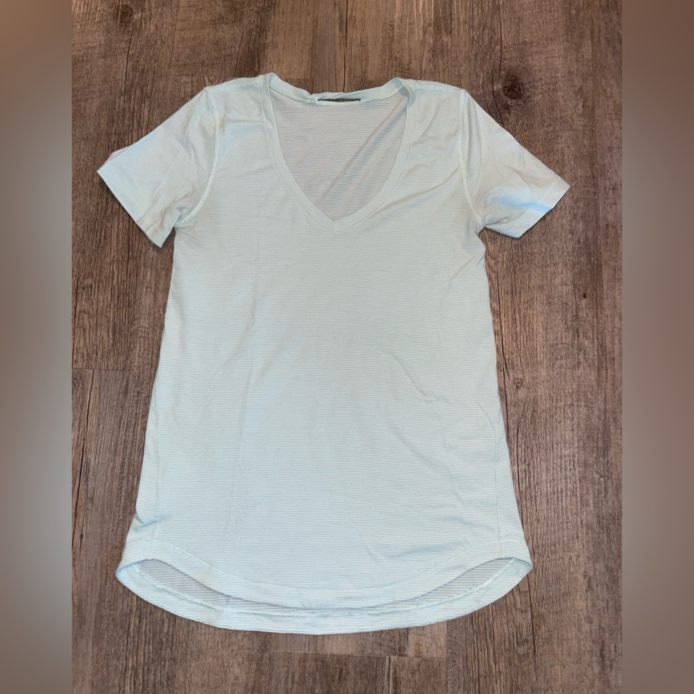 Lululemon Mint Green Tshirt - V-Neck